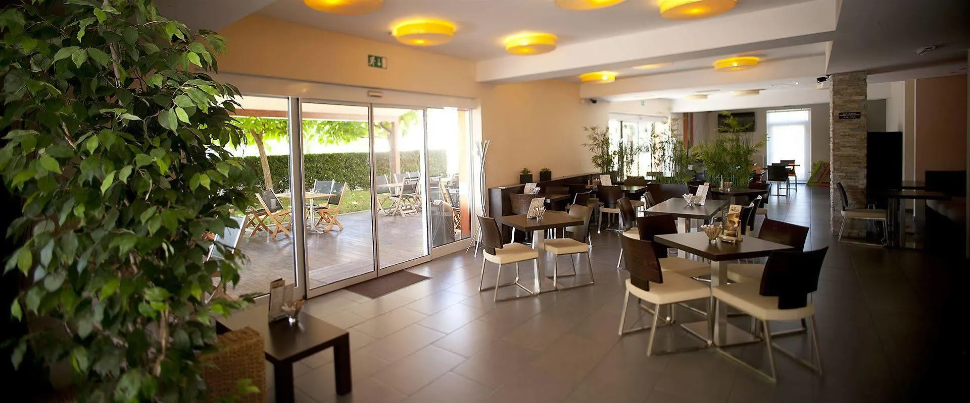 Ahotel Lublana